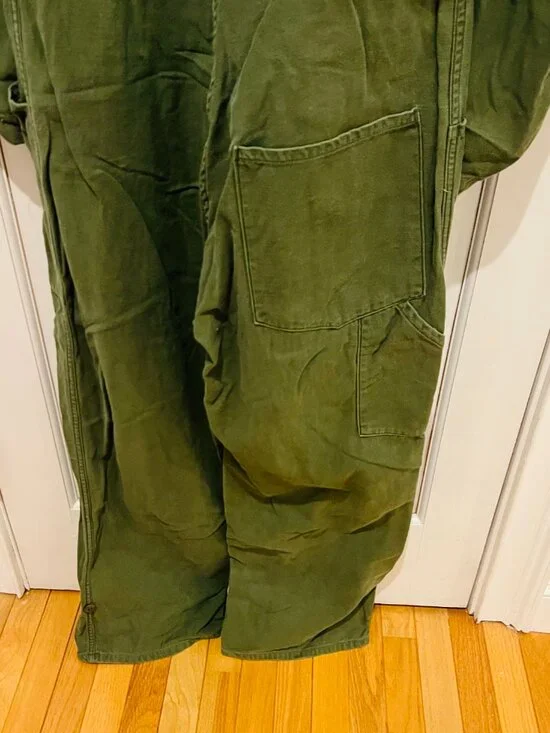 vintage US Military Type I OG-107 sateen coveralls made from olive green cotton - Picture 15 of 16